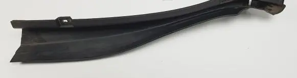 Mercedes-Benz E W124 Wiper trim 1246202567