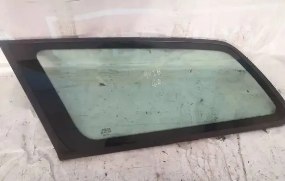 Volvo V50 Rear side window