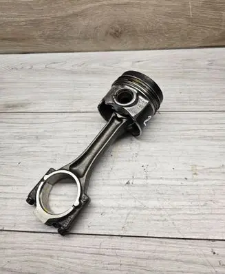 Seat Altea Piston with connecting rod 03LA