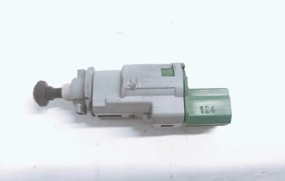 Renault Clio IV Brake pedal sensor switch 8200276360D