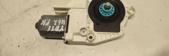 Skoda Yeti (5L) Front door window regulator motor 8K0959811A 1101919814200 12440253203