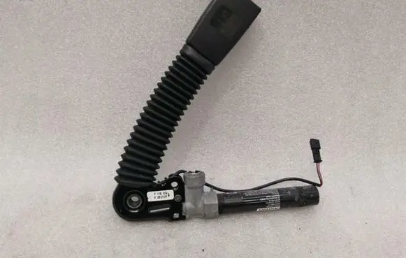BMW 5 GT F07 Front seatbelt buckle 72119115306