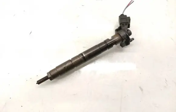 Audi A5 8T 8F Fuel injector 059130