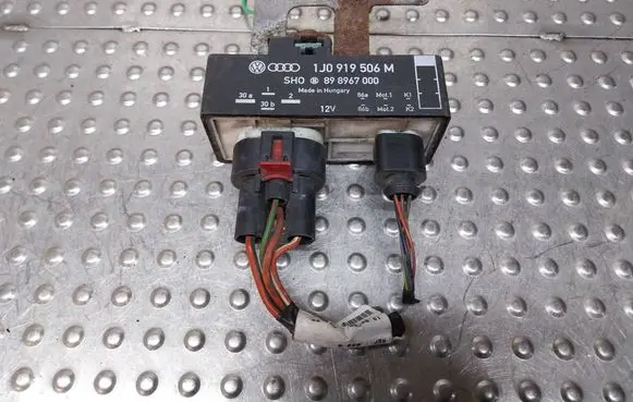 Skoda Roomster (5J) Coolant fan relay S26380335 1J0919506M