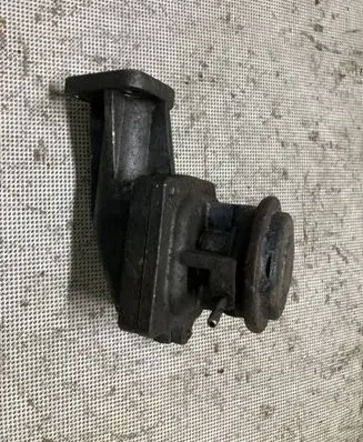 Mercedes-Benz CLS C219 other engine part 
