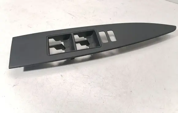 Toyota Avensis T270 Front door window switch trim 7423205260