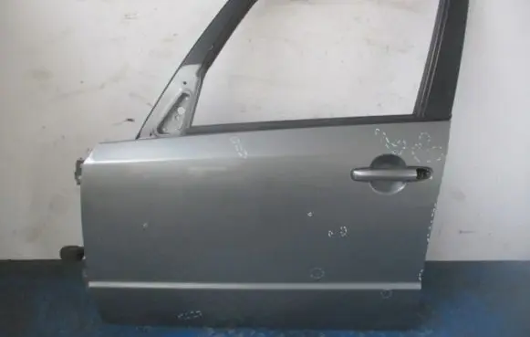 Suzuki SX4 Front door