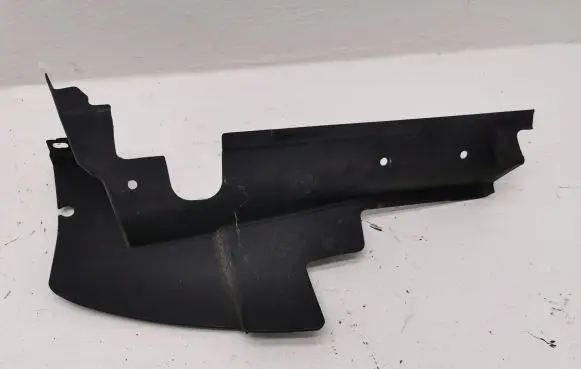 Chrysler 300C Radiator trim 