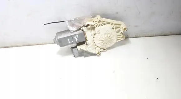 Peugeot 607 Front door window regulator motor 