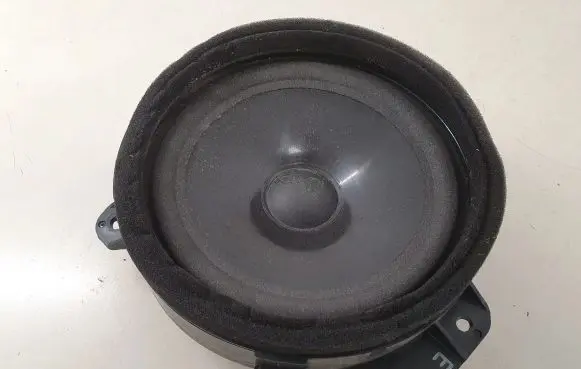 Subaru Outback Front door speaker