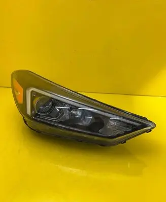 Hyundai Tucson TL Headlight/headlamp 92102-D3650