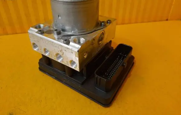 Mercedes-Benz C W205 ABS Pump A2059005951