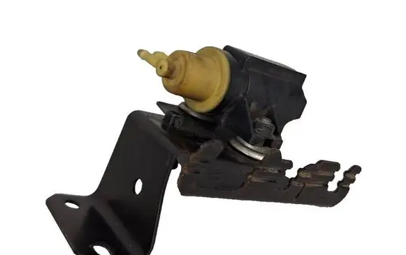 Audi A4 S4 B6 8E 8H Turbo solenoid valve 1K0906627A