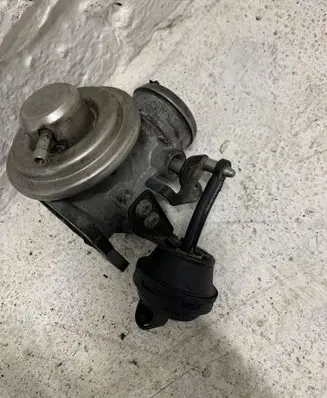Skoda Octavia Mk1 (1U) EGR valve 038129637