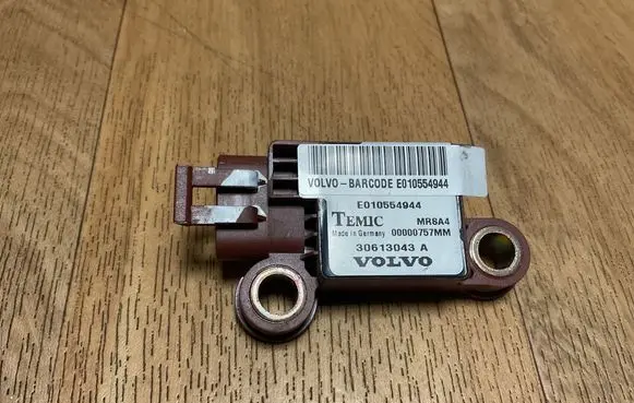 Volvo S40, V40 Airbag deployment crash/impact sensor 30613043 E010554944 00000757MM