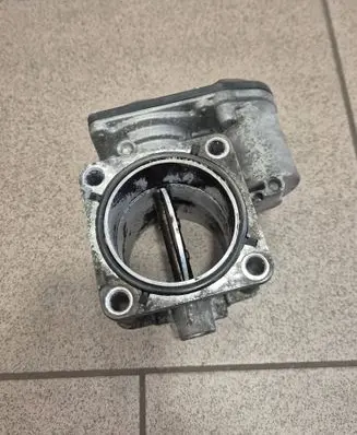 KIA Sportage Throttle body valve 351002F100