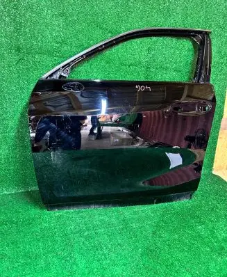 Lexus UX Front door