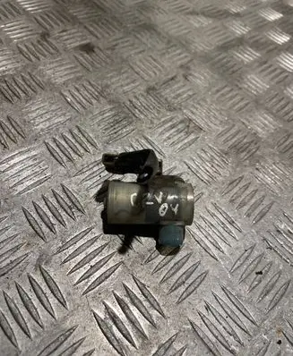 Honda CR-V Windscreen/windshield washer pump