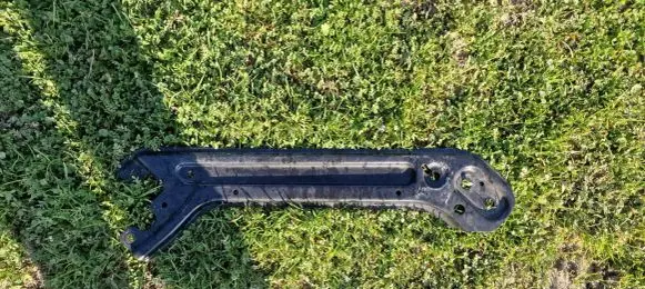 Skoda Octavia Mk4 Headlight/headlamp mounting bracket 5E3805932
