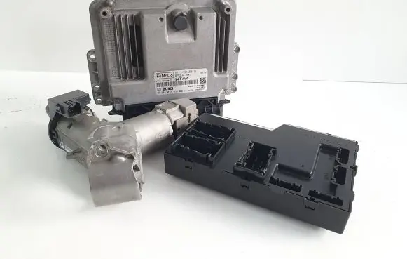 Ford Courier Engine ECU kit and lock set ET7112A650TE 0281033031 DN1T15K600EE