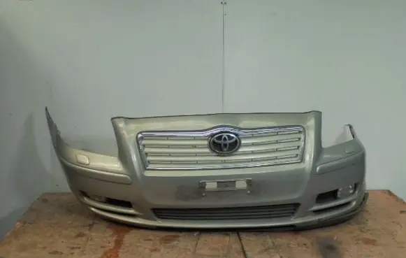 Toyota Avensis Verso Front bumper 5211905160
