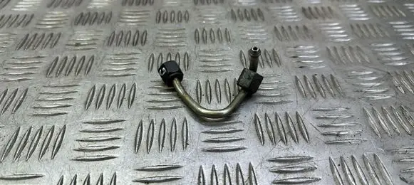 Land Rover Evoque I Fuel injector supply line/pipe 