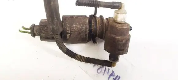 Volkswagen PASSAT B6 Windscreen/windshield washer pump 1K6955651