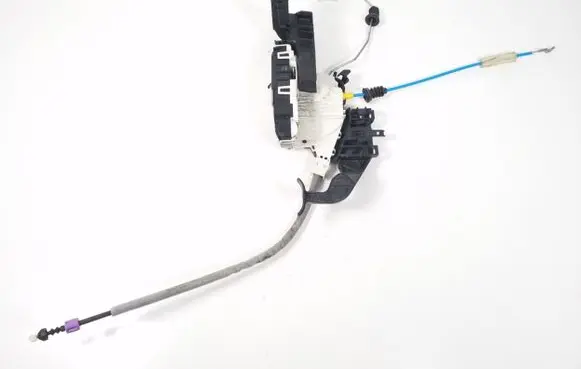 Mercedes-Benz B W246 W242 Front door lock A1667200635
