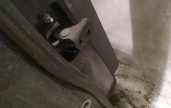 Ford Focus Rear door check strap stopper 