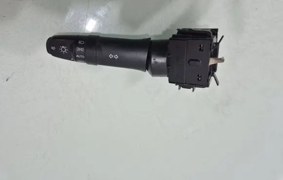 Mitsubishi Pajero Indicator stalk 