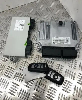 BMW 5 F10 F11 Engine ECU kit and lock set 8573257 030953149