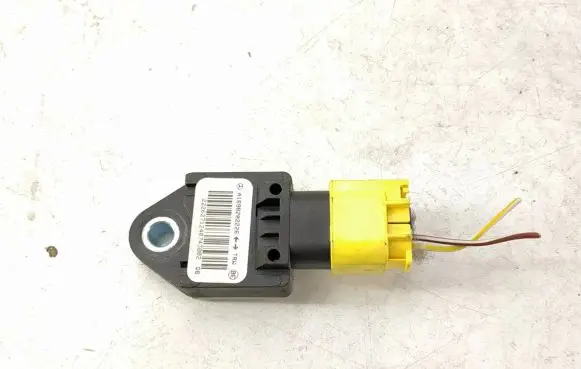 Mercedes-Benz B W245 Airbag deployment crash/impact sensor 1698210451 1698202226