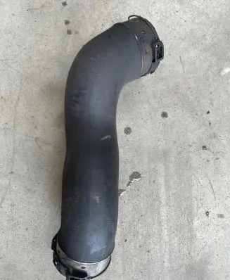 BMW 5 F10 F11 Intercooler hose/pipe 31650901