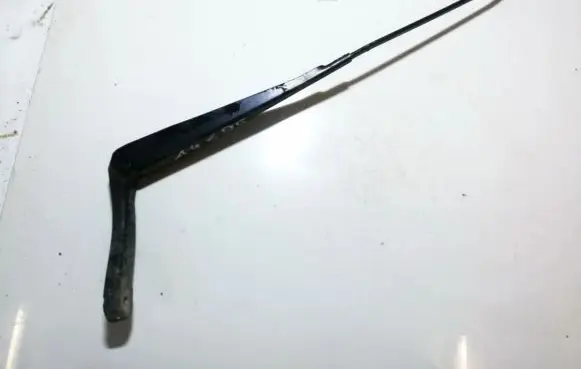 Ford Mondeo Mk III Front wiper blade arm 1s7117526cb