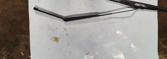 Nissan X-Trail T30 Windshield/front glass wiper blade NOCODE