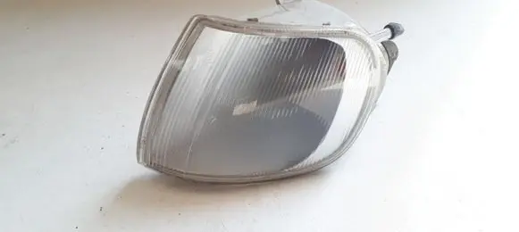 Volkswagen Polo III 6N 6N2 6NF Front indicator light