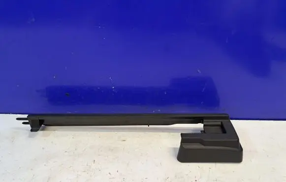 Volvo XC90 Front door seat control surround trim 30662559