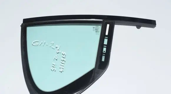 BMW 7 G11 G12 Rear vent window glass 7384216 7355538 7373890