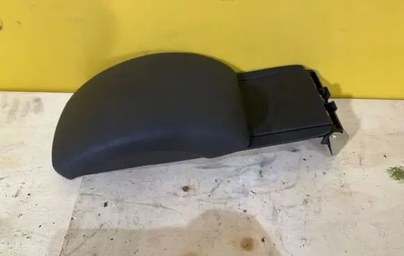 Citroen C4 I Picasso Armrest 110KM