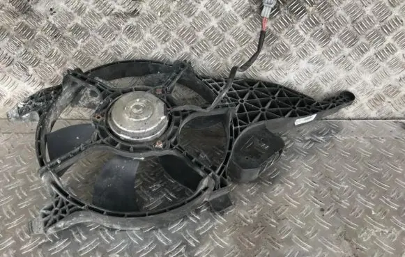 Nissan Navara D40 Radiator cooling fan shroud etp11823 92120eb400