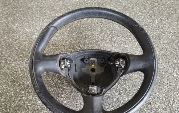 Alfa Romeo 147 Steering wheel