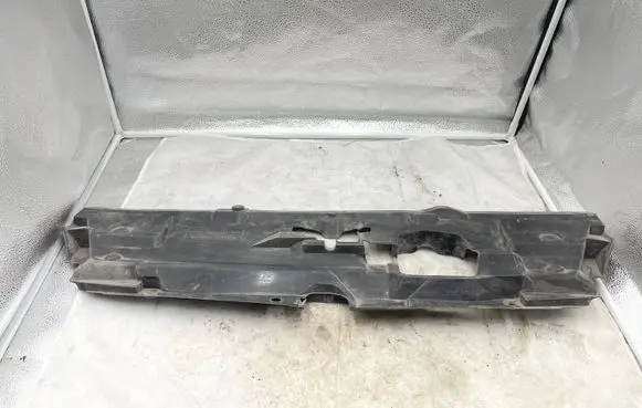 Engine bonnet/hood lock trim molding