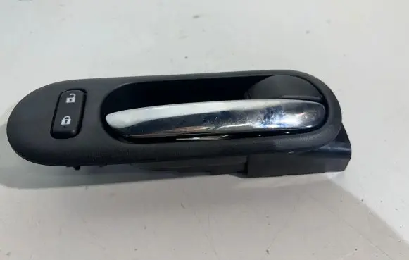 Mazda CX-7 Front door interior handle 