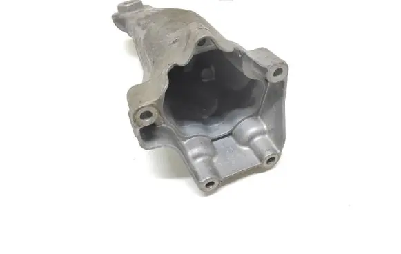 Mercedes-Benz E W212 Engine mounting bracket A6512233404 GD01555