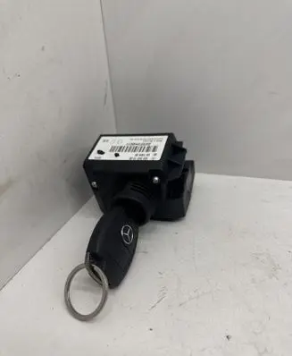 Mercedes-Benz B W245 Ignition lock A1695451508 04156906
