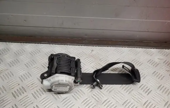 Audi Q3 8U Rear seatbelt 8U0857805A
