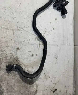 BMW 5 F10 F11 Engine coolant pipe/hose 8511760