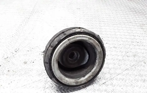 Mercedes-Benz C W203 Front upper strut mount 