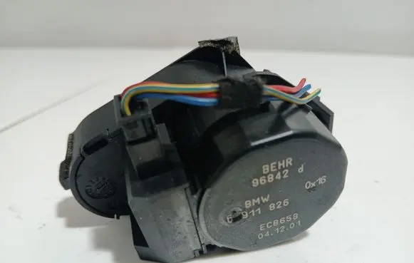 BMW 7 E65 E66 Air flap motor/actuator 6911826