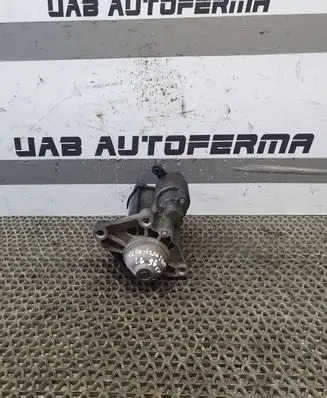 Nissan Qashqai Starter motor 233001596R